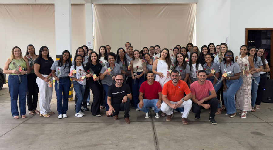Câmara de São Gonçalo do Rio Abaixo presta homenagem às servidoras pelo Dia da Mulher