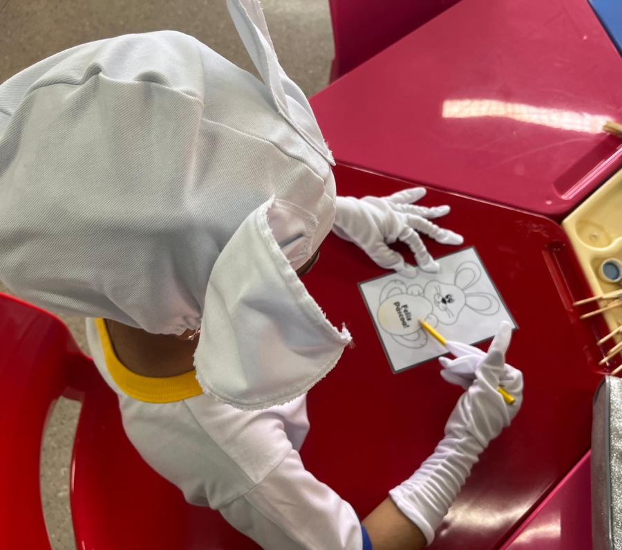 Prefeitura de São Gonçalo distribui ovos de Páscoa e promove momento especial nas escolas