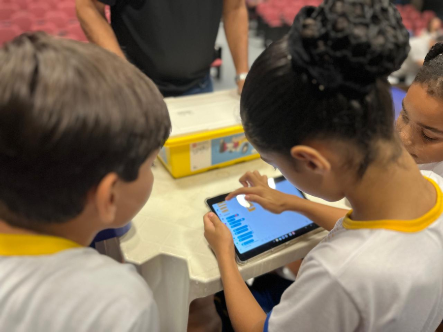 Robótica Day leva tecnologia e inovação a estudantes da rede municipal em São Gonçalo do Rio Abaixo