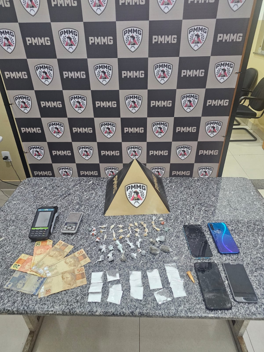 Polícia Militar desarticula ponto de tráfico e prende quatro pessoas em São Gonçalo do Rio Abaixo