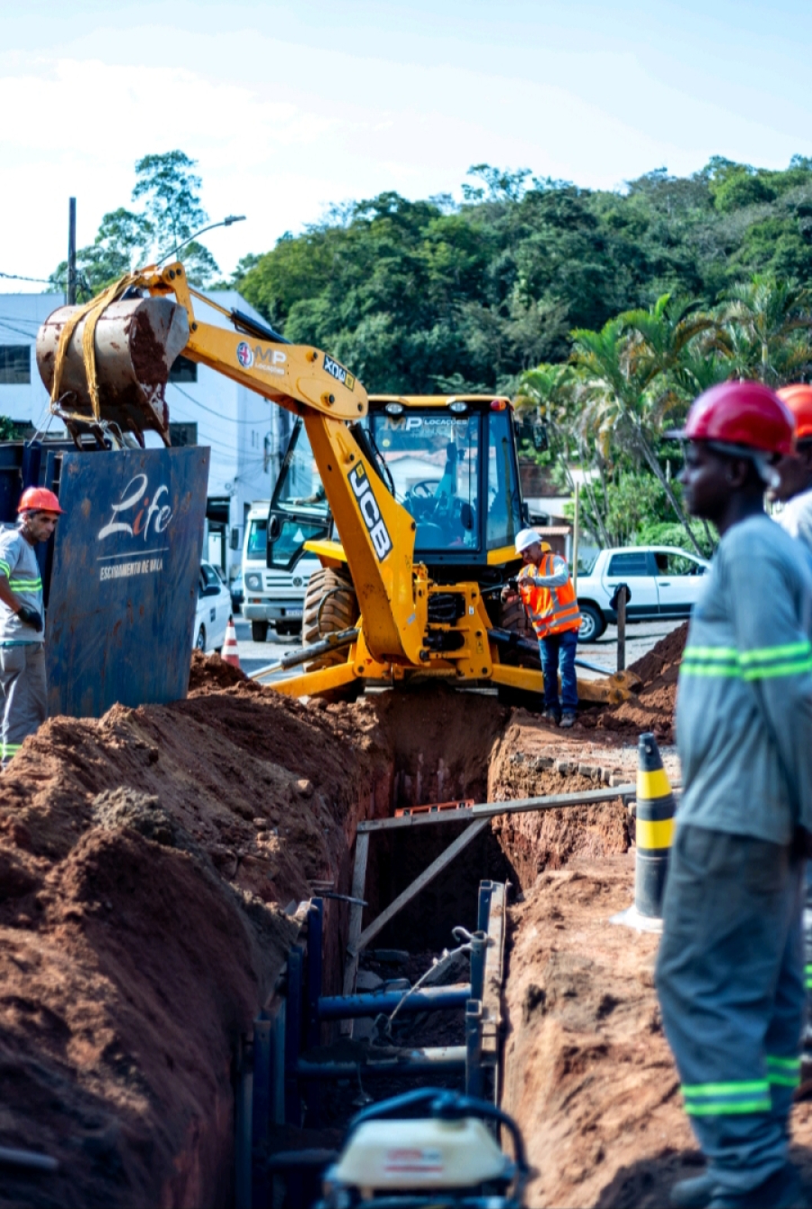 Obras de saneamento avançam em São Gonçalo do Rio Abaixo para transformar a realidade ambiental do município