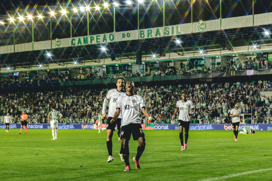 Atlético marca nos acréscimos, vence o Juventude e garante vaga nas quartas da Copa do Brasil