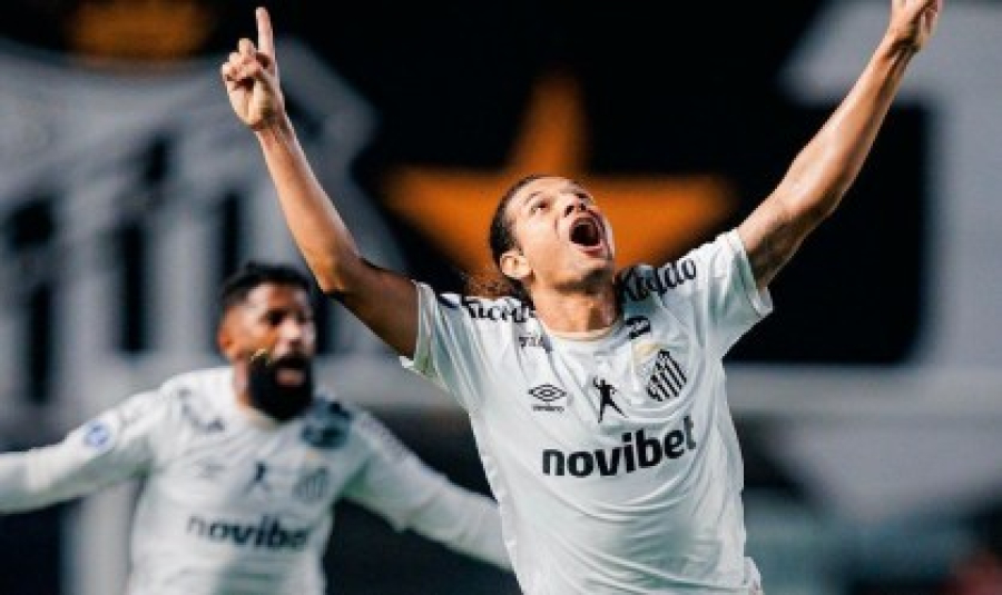 Atlético perde para o Santos e se complica nas quartas da Sul-Americana