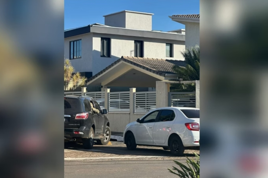 PF cumpre mandados contra Bolsonaro e determina uso de tornozeleira eletrônica