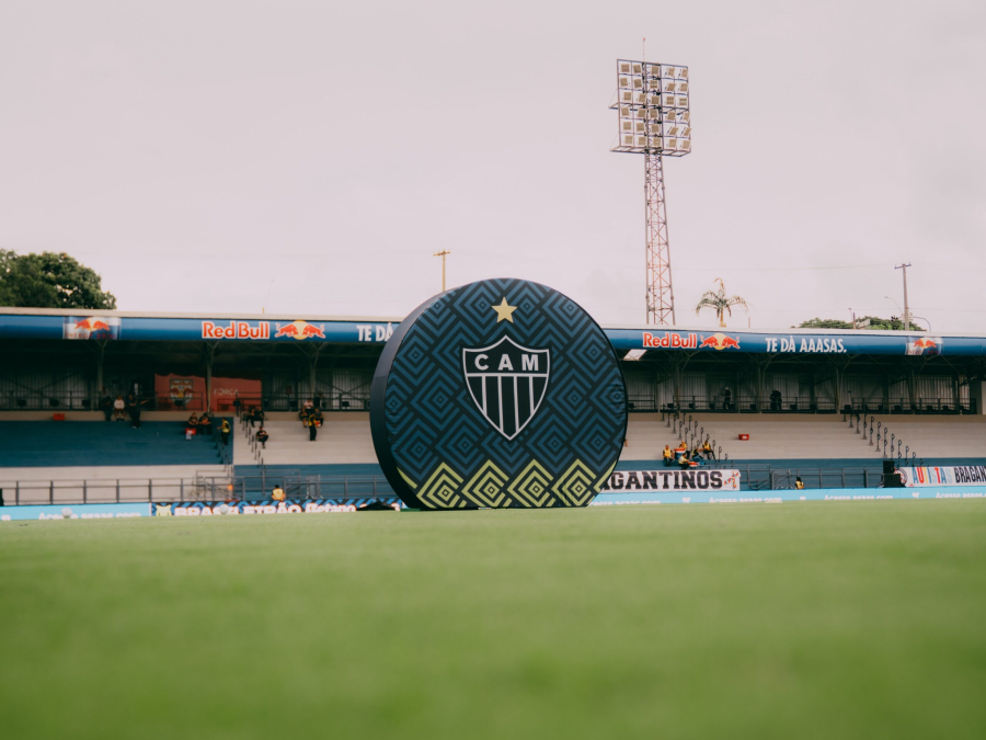 Atlético tem atuação apagada, perde para o Bragantino e vê invencibilidade chegar ao fim