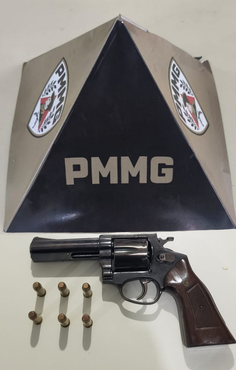 Homem é preso por porte ilegal de arma durante Operação Carnaval em São Domingos do Prata