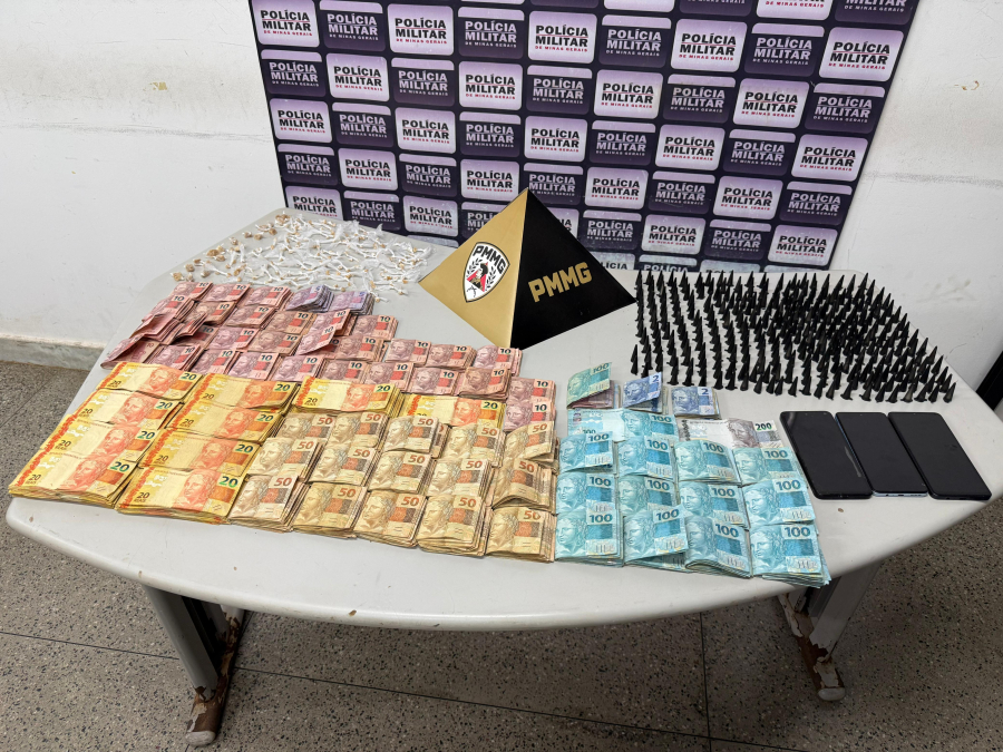 Três pessoas são presas por tráfico de drogas em Itabira após denúncia anônima