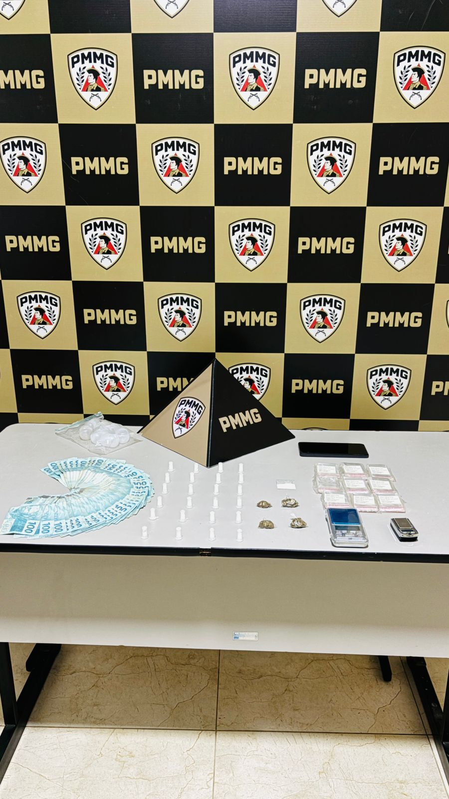 Polícia Militar prende homem por tráfico de drogas em Bom Jesus do Amparo