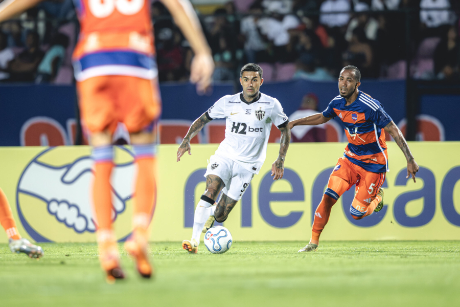 Atlético perde para o Puerto Cabello e estreia com derrota na Sul-Americana