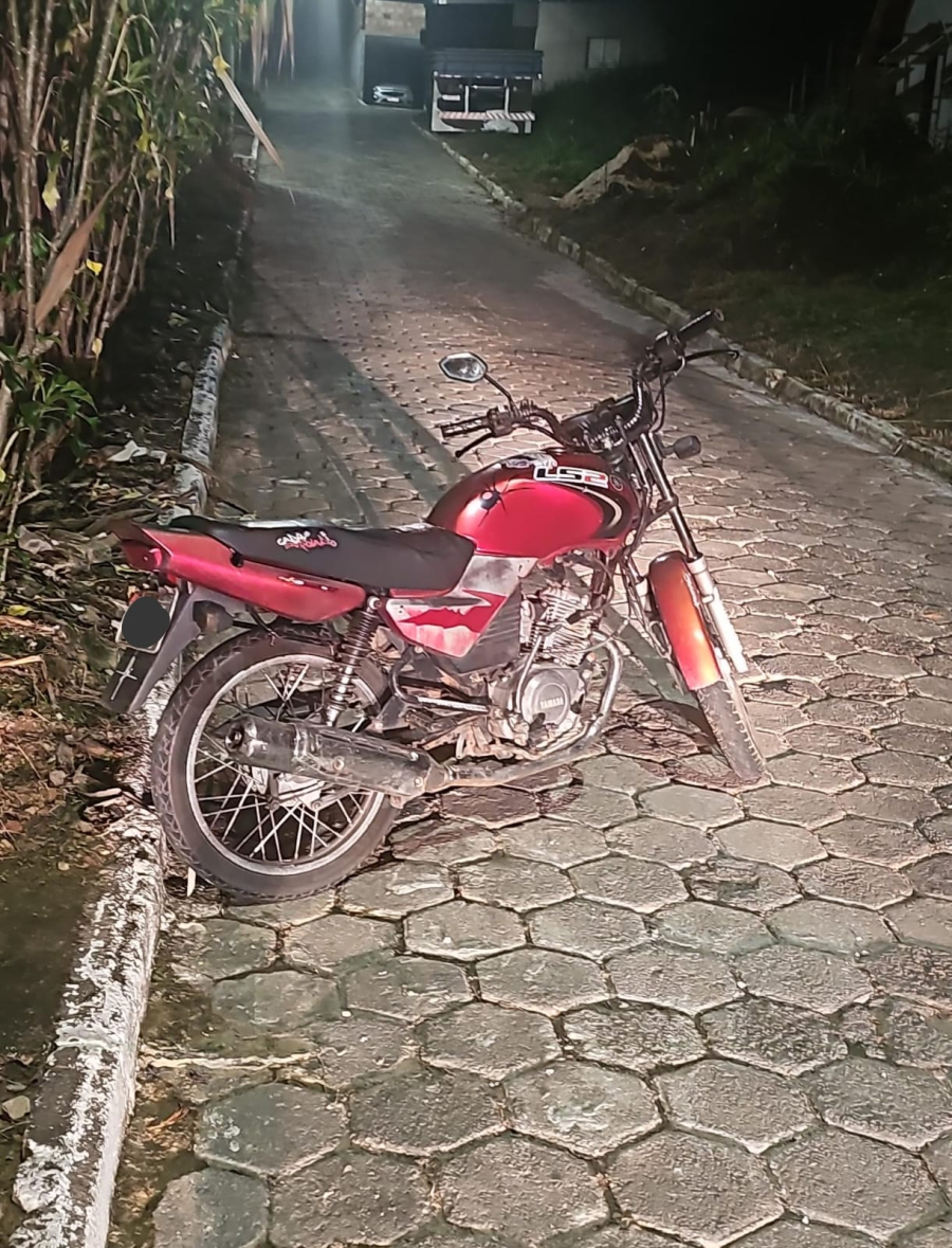 Suspeitos fogem antes da chegada da PM e motocicletas são apreendidas em São Gonçalo do Rio Abaixo