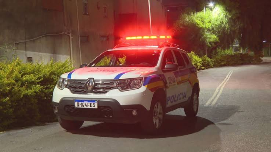 Criminosos armados roubam caminhão de carga na BR-381 em São Gonçalo do Rio Abaixo
