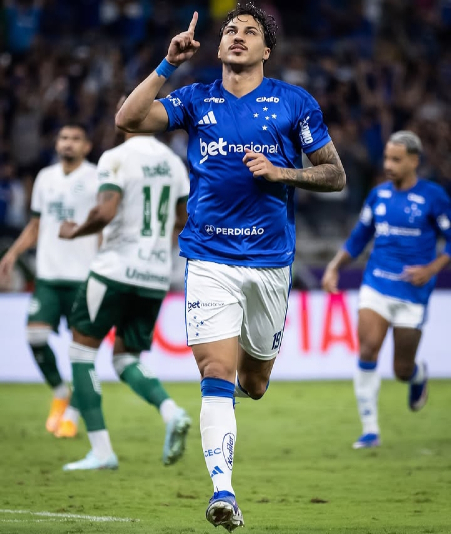 Cruzeiro derrota o Goiás no Mineirão e garante vaga nas oitavas da Copa do Brasil
