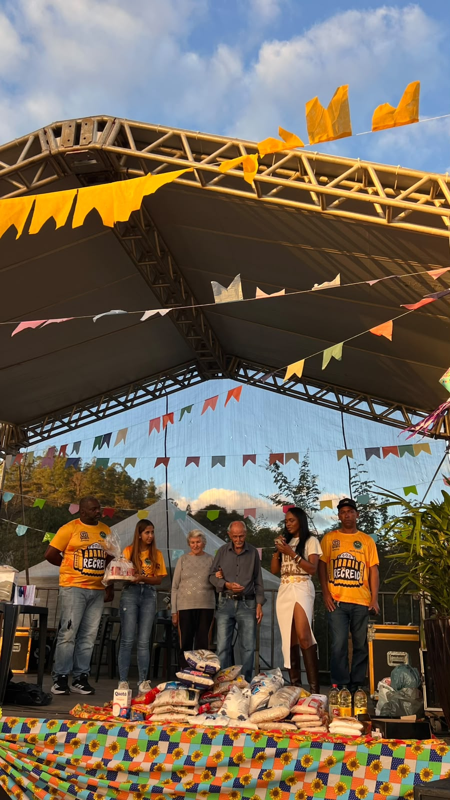 Arraiá do Recreio 2026 reúne gerações e resgata tradição de 63 anos de festa junina