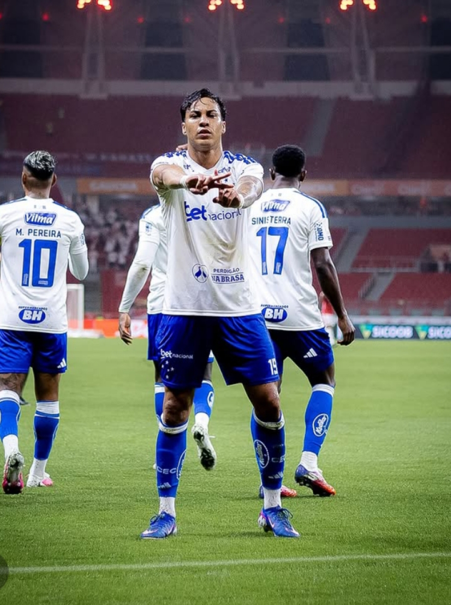 Cruzeiro vence o Internacional fora de casa e fecha primeiro turno em alta no brasileirão