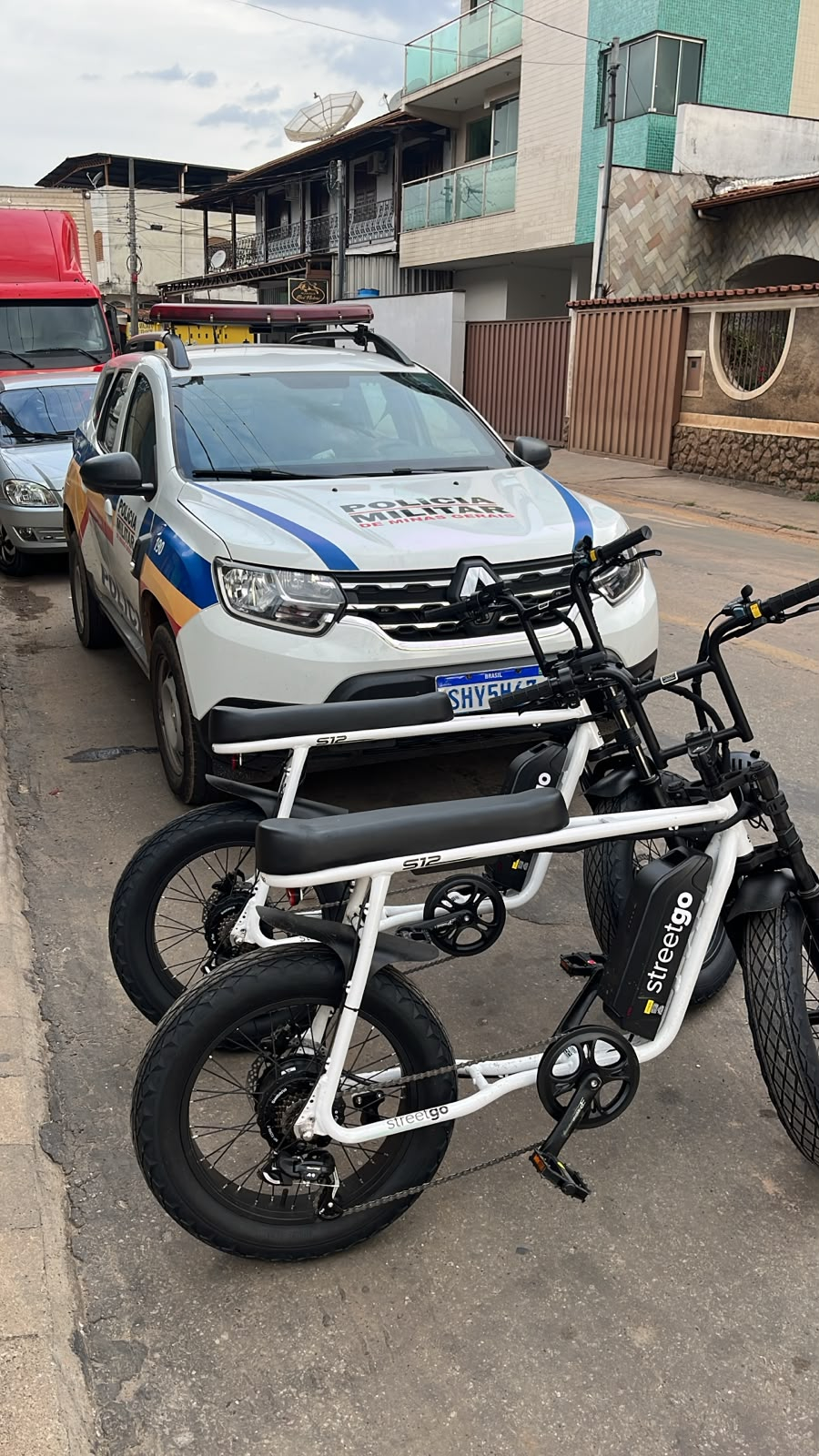 Polícia Militar recupera duas bicicletas elétricas furtadas em galpão em João Monlevade
